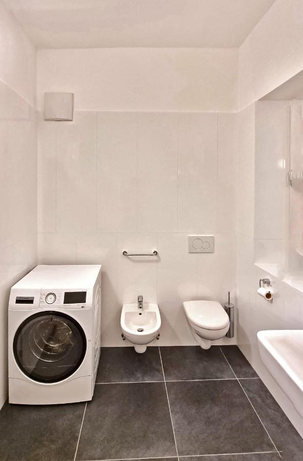 Rosa Apartment With Parking Historic City Center 梅拉诺 外观 照片